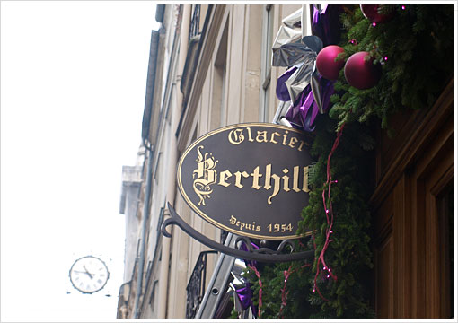 29-31 rue Saint Louis en l'ile 75004 PARIS/Glacier Berthillon