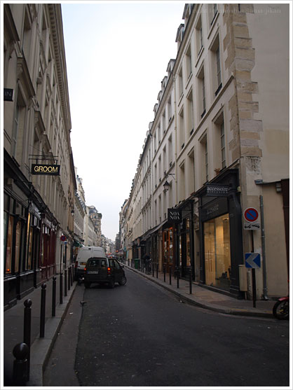 8, Rue du Cherche-Midi 75006 PARIS