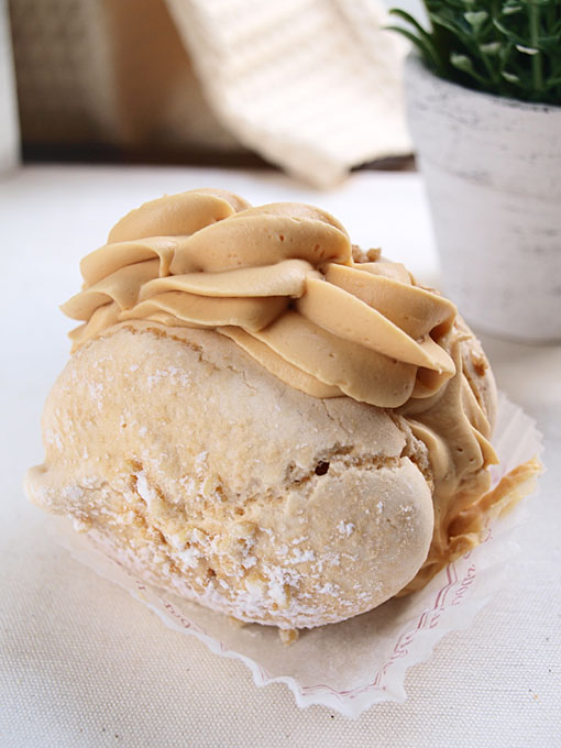 Meringue Chantilly Caramel