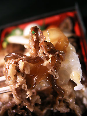kakiyasu_sukiyaki_bentou2.jpg