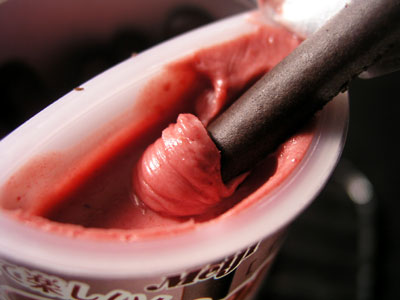 meiji_dippy_strawberry2.jpg