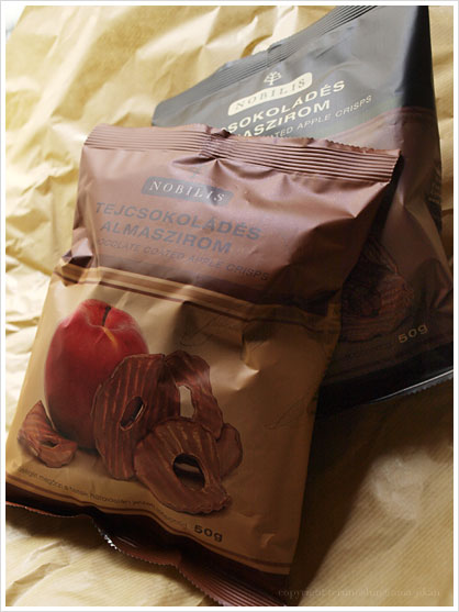 Nobilis Zrt/Tej csokoládés Almaszirom(Milk Chocolate Coated Apple Crisps)