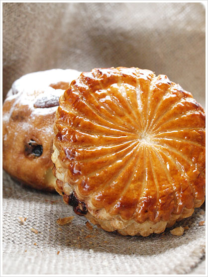 patisserie_le_lis_pithivier_aux_cerises.jpg