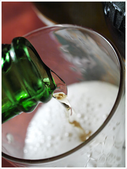 r[^TSINGTAO BEER